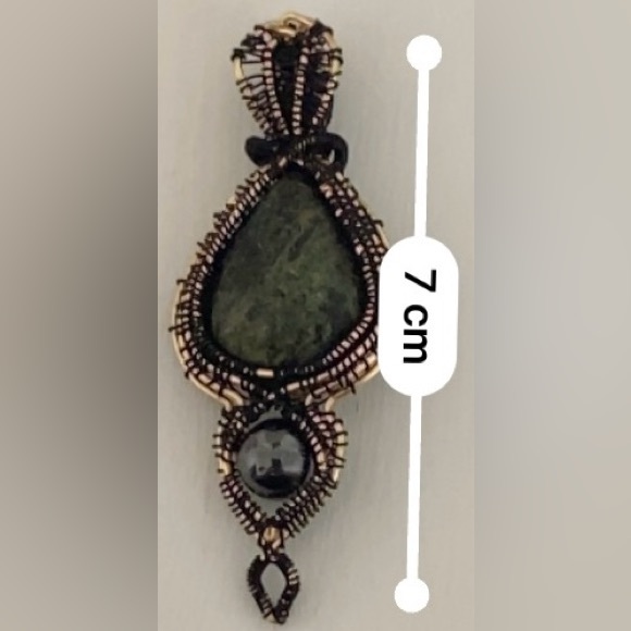 Epidote pendant - Picture 9 of 10